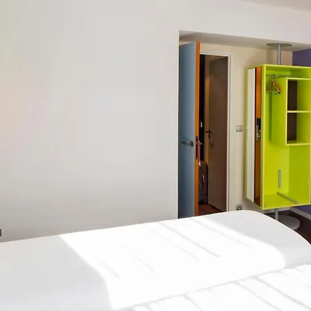 Hotel Ibis Styles Evry Cathédrale 3*