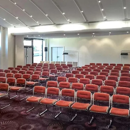 Hotel Ibis Styles Evry Cathédrale 3*