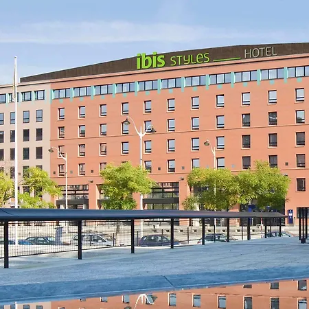 Ibis Styles Evry Cathédrale 3* Courcouronnes