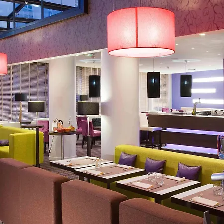 Ibis Styles Evry Cathédrale 3* Courcouronnes