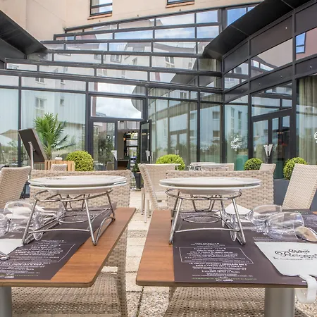 Ibis Styles Evry Cathédrale Hotel 3*