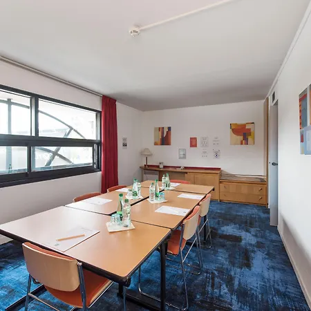 Ibis Styles Evry Cathédrale Courcouronnes