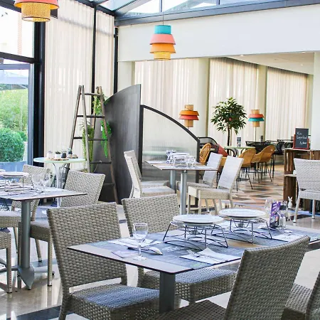 Ibis Styles Evry Cathédrale 3* Courcouronnes