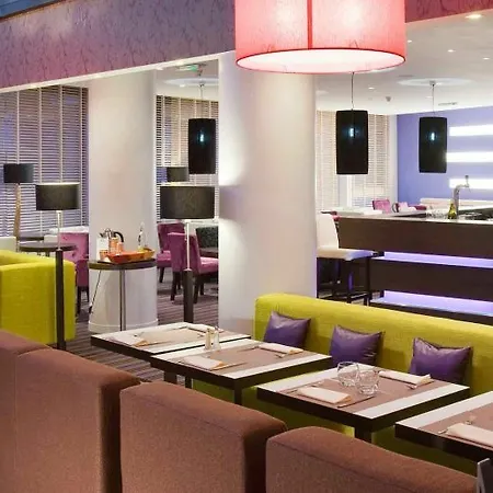 Hotel Ibis Styles Evry Cathédrale 3*
